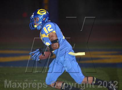 Thumbnail 3 in Venice vs. Crenshaw (CIF LACS Semifinal) photogallery.