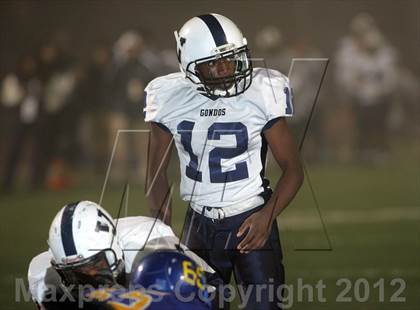 Thumbnail 3 in Venice vs. Crenshaw (CIF LACS Semifinal) photogallery.