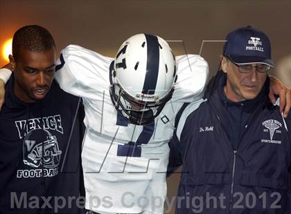 Thumbnail 2 in Venice vs. Crenshaw (CIF LACS Semifinal) photogallery.