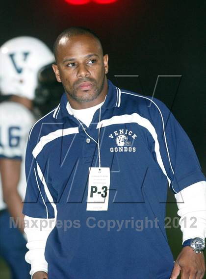 Thumbnail 2 in Venice vs. Crenshaw (CIF LACS Semifinal) photogallery.
