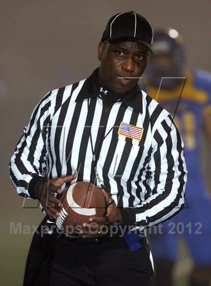 Thumbnail 1 in Venice vs. Crenshaw (CIF LACS Semifinal) photogallery.