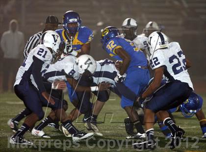 Thumbnail 1 in Venice vs. Crenshaw (CIF LACS Semifinal) photogallery.