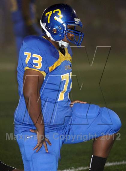 Thumbnail 1 in Venice vs. Crenshaw (CIF LACS Semifinal) photogallery.