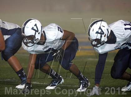 Thumbnail 2 in Venice vs. Crenshaw (CIF LACS Semifinal) photogallery.