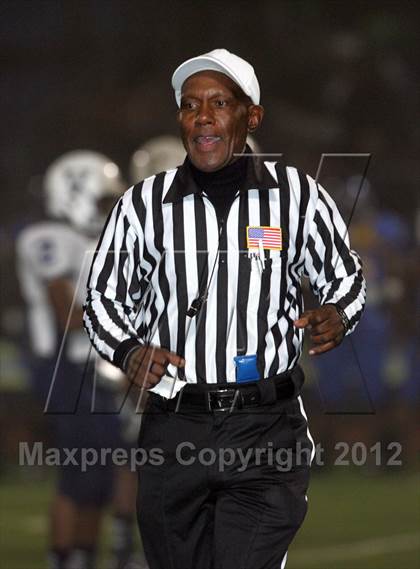 Thumbnail 3 in Venice vs. Crenshaw (CIF LACS Semifinal) photogallery.