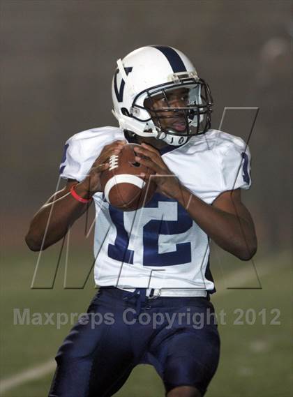 Thumbnail 3 in Venice vs. Crenshaw (CIF LACS Semifinal) photogallery.