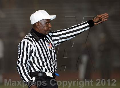 Thumbnail 1 in Venice vs. Crenshaw (CIF LACS Semifinal) photogallery.