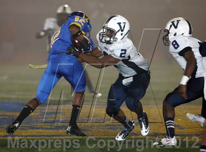 Thumbnail 2 in Venice vs. Crenshaw (CIF LACS Semifinal) photogallery.