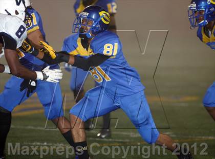 Thumbnail 1 in Venice vs. Crenshaw (CIF LACS Semifinal) photogallery.