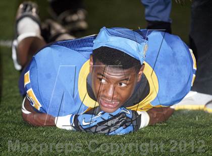 Thumbnail 3 in Venice vs. Crenshaw (CIF LACS Semifinal) photogallery.