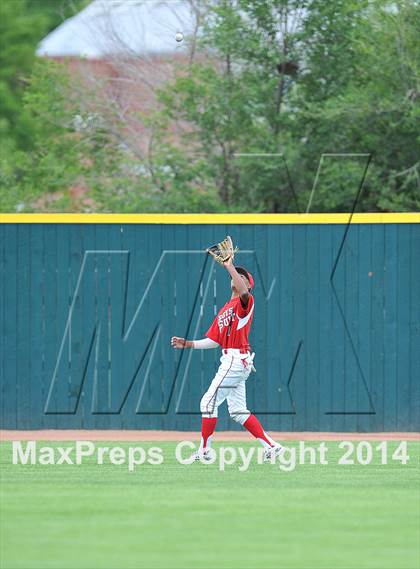 Thumbnail 1 in Rocky Mountain vs. Regis Jesuit (CHSAA 5A State Final) photogallery.