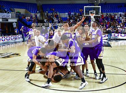 Thumbnail 1 in Earle vs. England (AAA 2A State Final) photogallery.
