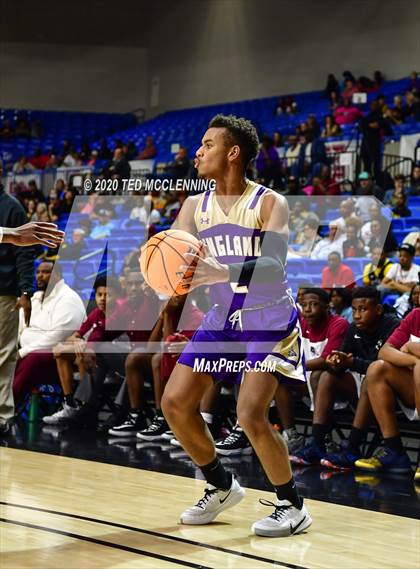 Thumbnail 3 in Earle vs. England (AAA 2A State Final) photogallery.