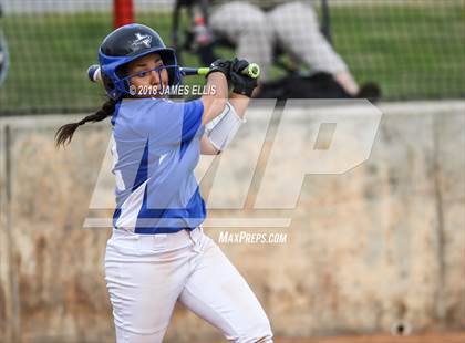 Thumbnail 2 in Lorena vs. Robinson photogallery.