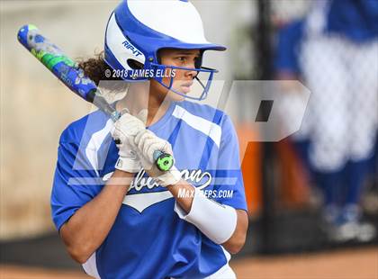 Thumbnail 1 in Lorena vs. Robinson photogallery.