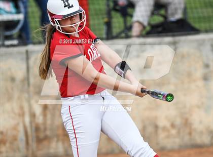 Thumbnail 2 in Lorena vs. Robinson photogallery.