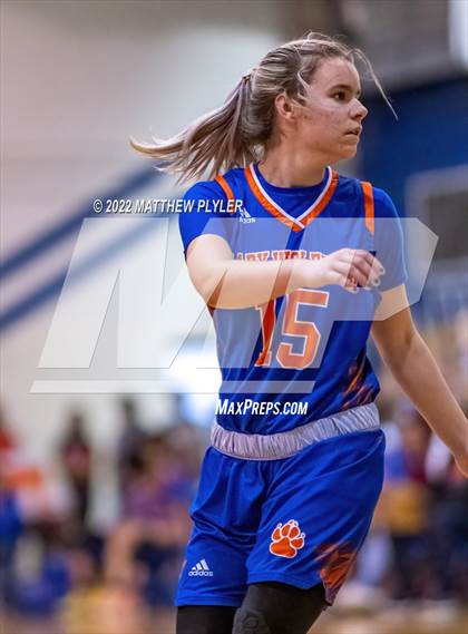Thumbnail 2 in Whiteville vs. St. Pauls (NCHSAA 2A - Third Round) photogallery.