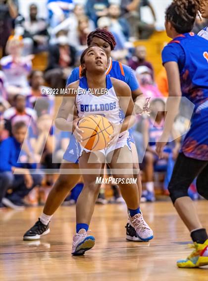 Thumbnail 3 in Whiteville vs. St. Pauls (NCHSAA 2A - Third Round) photogallery.