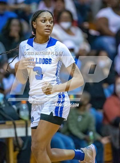 Thumbnail 2 in Whiteville vs. St. Pauls (NCHSAA 2A - Third Round) photogallery.