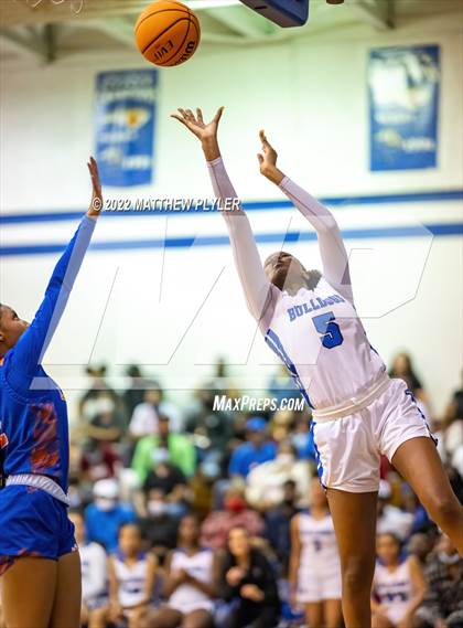 Thumbnail 1 in Whiteville vs. St. Pauls (NCHSAA 2A - Third Round) photogallery.