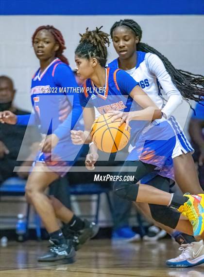 Thumbnail 2 in Whiteville vs. St. Pauls (NCHSAA 2A - Third Round) photogallery.