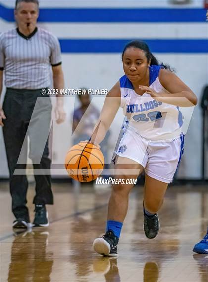 Thumbnail 1 in Whiteville vs. St. Pauls (NCHSAA 2A - Third Round) photogallery.