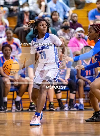 Thumbnail 1 in Whiteville vs. St. Pauls (NCHSAA 2A - Third Round) photogallery.