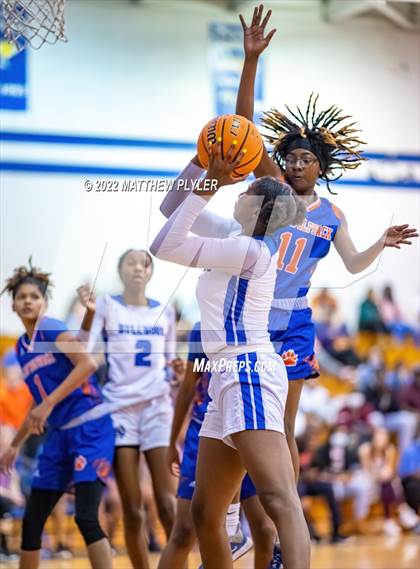 Thumbnail 3 in Whiteville vs. St. Pauls (NCHSAA 2A - Third Round) photogallery.