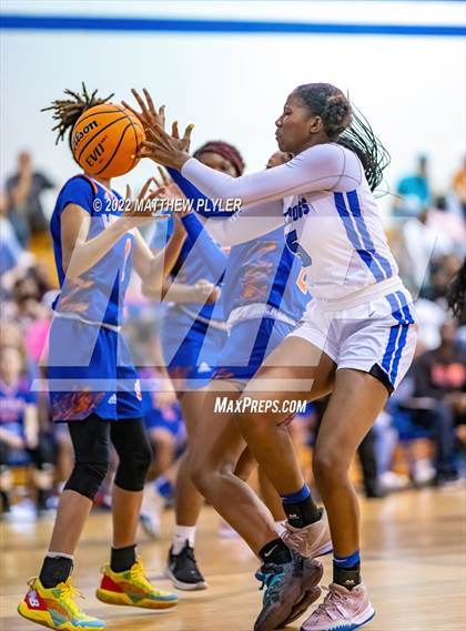 Thumbnail 3 in Whiteville vs. St. Pauls (NCHSAA 2A - Third Round) photogallery.