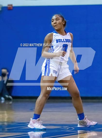 Thumbnail 2 in Whiteville vs. St. Pauls (NCHSAA 2A - Third Round) photogallery.
