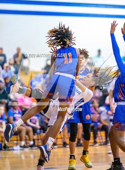 Thumbnail 1 in Whiteville vs. St. Pauls (NCHSAA 2A - Third Round) photogallery.