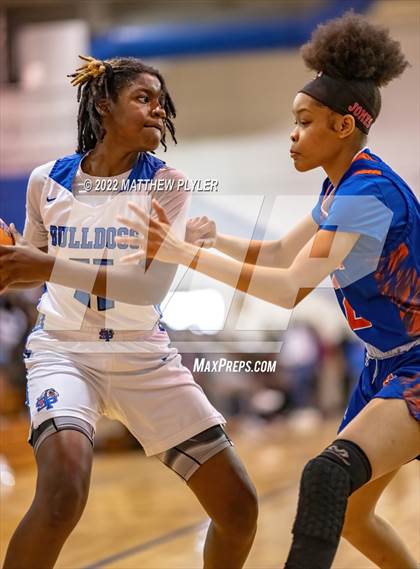 Thumbnail 2 in Whiteville vs. St. Pauls (NCHSAA 2A - Third Round) photogallery.