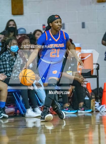 Thumbnail 3 in Whiteville vs. St. Pauls (NCHSAA 2A - Third Round) photogallery.