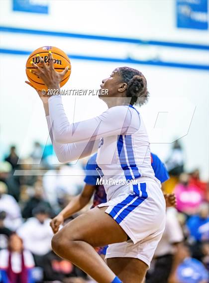 Thumbnail 2 in Whiteville vs. St. Pauls (NCHSAA 2A - Third Round) photogallery.