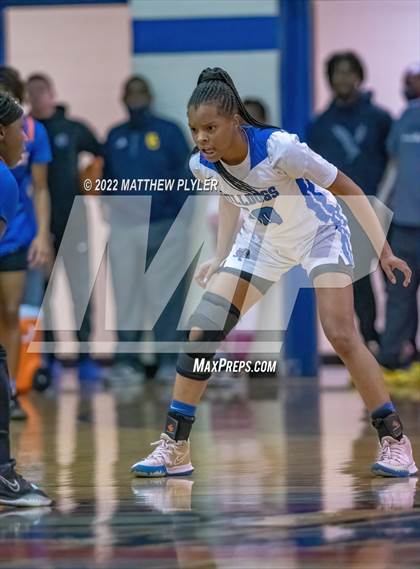 Thumbnail 1 in Whiteville vs. St. Pauls (NCHSAA 2A - Third Round) photogallery.