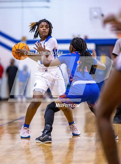 Thumbnail 1 in Whiteville vs. St. Pauls (NCHSAA 2A - Third Round) photogallery.