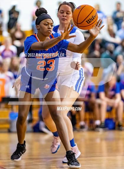 Thumbnail 3 in Whiteville vs. St. Pauls (NCHSAA 2A - Third Round) photogallery.