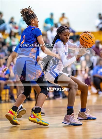 Thumbnail 3 in Whiteville vs. St. Pauls (NCHSAA 2A - Third Round) photogallery.