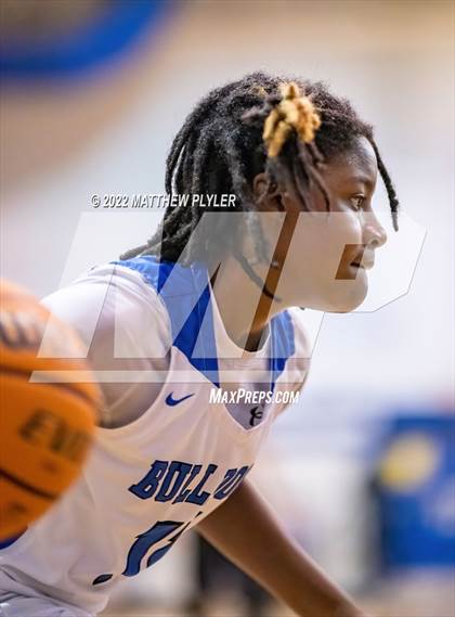 Thumbnail 1 in Whiteville vs. St. Pauls (NCHSAA 2A - Third Round) photogallery.