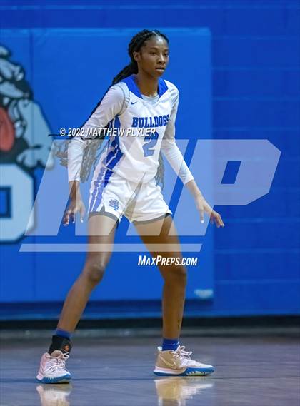 Thumbnail 1 in Whiteville vs. St. Pauls (NCHSAA 2A - Third Round) photogallery.