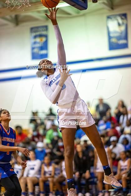 Thumbnail 1 in Whiteville vs. St. Pauls (NCHSAA 2A - Third Round) photogallery.