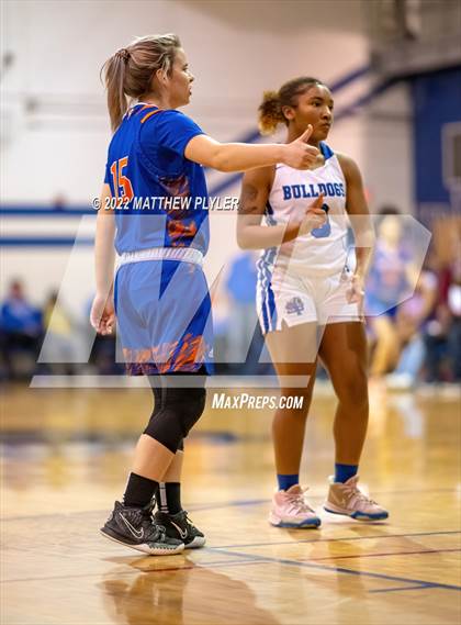 Thumbnail 1 in Whiteville vs. St. Pauls (NCHSAA 2A - Third Round) photogallery.