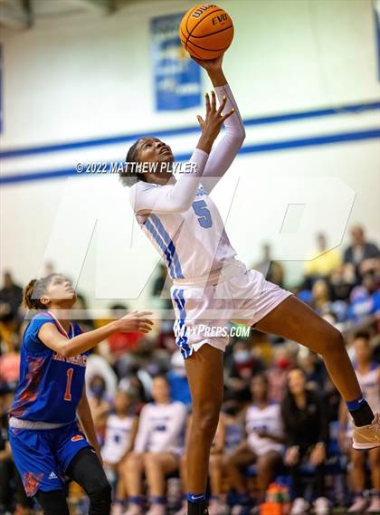 Thumbnail 2 in Whiteville vs. St. Pauls (NCHSAA 2A - Third Round) photogallery.