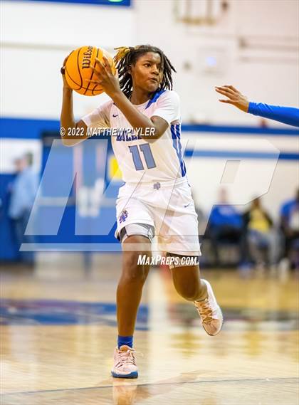 Thumbnail 3 in Whiteville vs. St. Pauls (NCHSAA 2A - Third Round) photogallery.