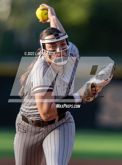 Thumbnail 2 in Saint Francis vs. Willow Glen (CIF CCS Open Division Semifinal) photogallery.