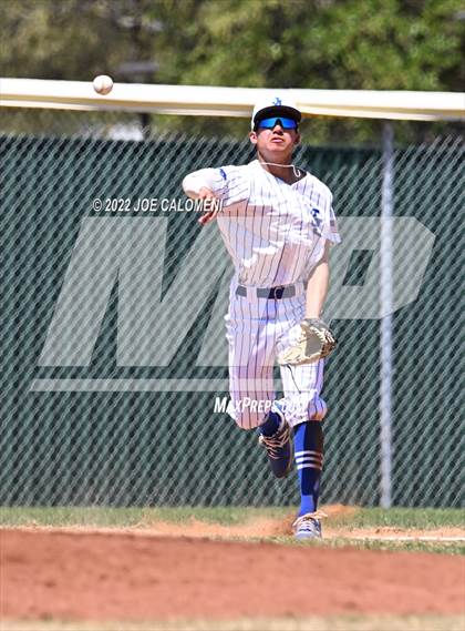 Thumbnail 3 in Davenport vs Jay [John] photogallery.