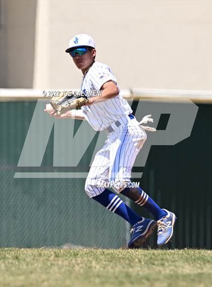 Thumbnail 3 in Davenport vs Jay [John] photogallery.