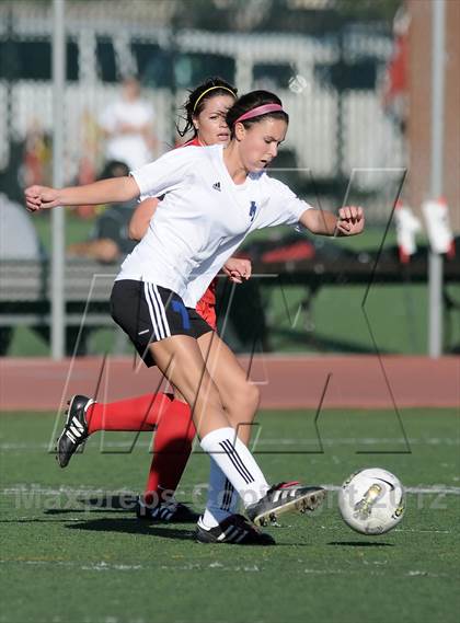 Thumbnail 2 in Mission Viejo vs Villa Park (Mater Dei Tournament) photogallery.