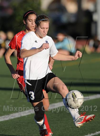 Thumbnail 2 in Mission Viejo vs Villa Park (Mater Dei Tournament) photogallery.