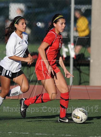Thumbnail 2 in Mission Viejo vs Villa Park (Mater Dei Tournament) photogallery.